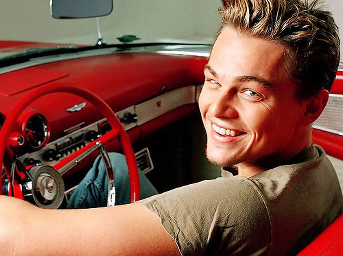 ستاره‌های دنیای بازیگری چه ماشینی سوار می‌شوند/ از پورشه تا مرسدس بنز + گزارش تصویری