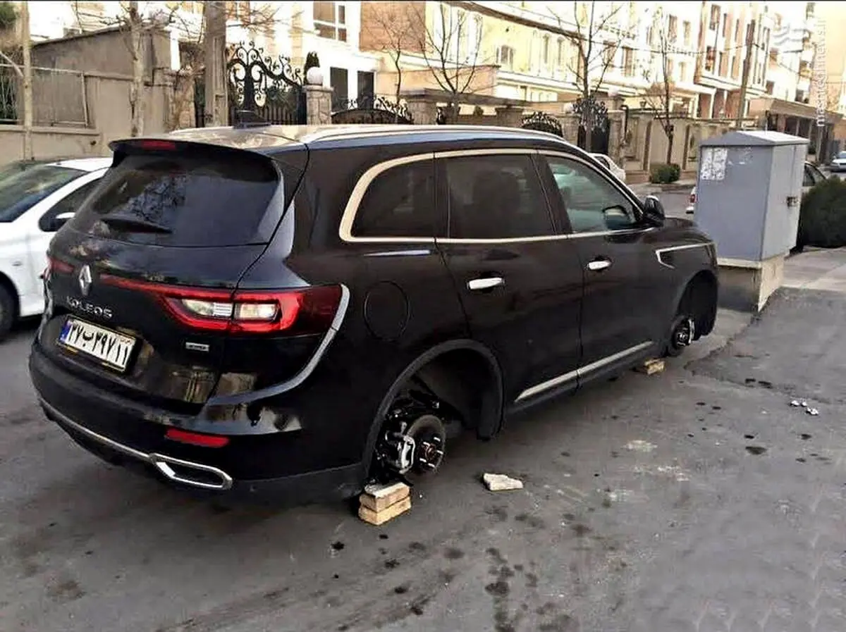 سرقت لاستیک خودروهای لوکس در تهران/تصاویر