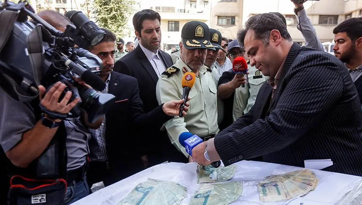 کشف اسکناس‌های جعلی در تهران / تصاویر