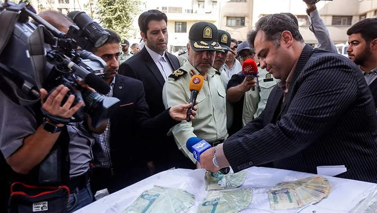 کشف اسکناس‌های جعلی در تهران / تصاویر