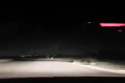 فیلمی واضح از لحظه واکنش پدافند هوایی ارتش سوریه در جنوب دمشق به حملات موشکی اسرائیل