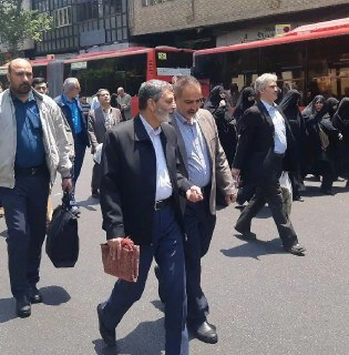 حضور فرمانده کل ارتش در راهپیمایی روز قدس