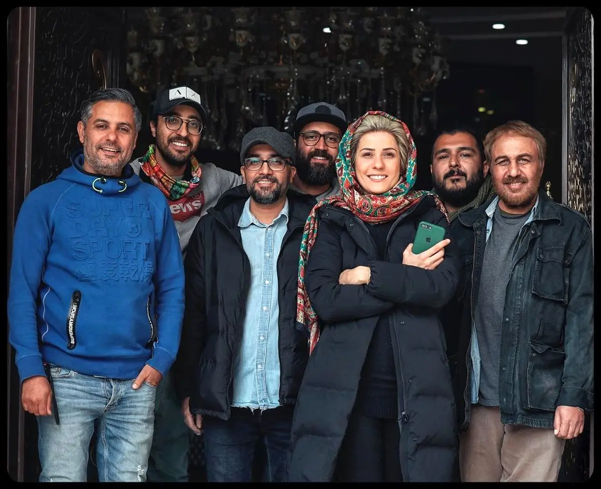 سارا بهرامی و عوامل فیلم در حال ضبط «روشن» + عکس