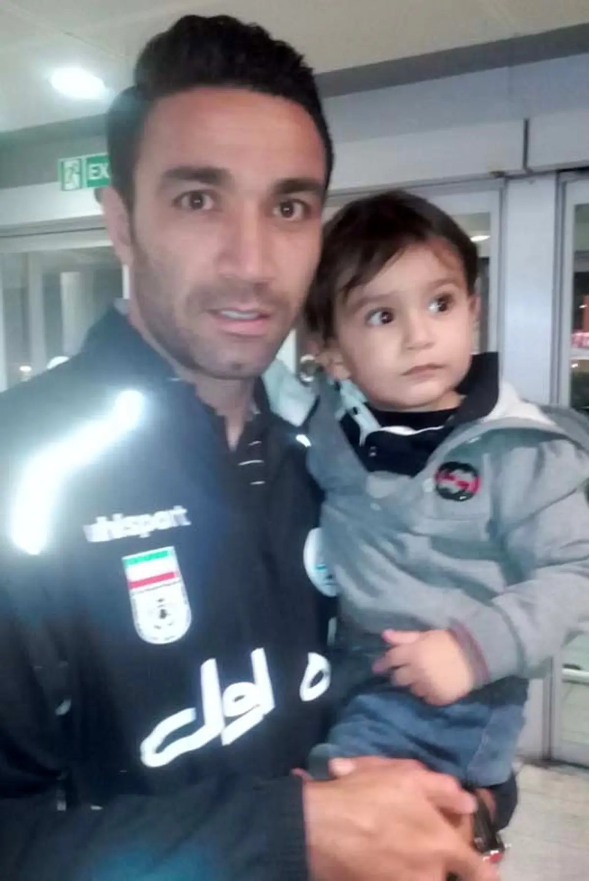 کاپیتان تیم ملی و فرزندش (عکس)