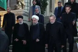یک سال پس از اعتراضات آبان / برنده و بازنده بازی ناگهانی گرانی بنزین که بود؟ / از تغییر ترکیب مجلس تا ترور سردار سلیمانی