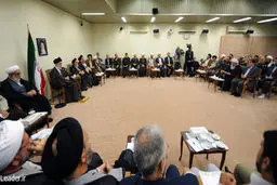 تصاویر دیدار اعضاي ستاد کنگره گرامیداشت شهدای پیشمرگان مسلمان کُرد با رهبر انقلاب