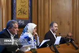 تصاویری از خنده ها و گفتگوهای درگوشی در جلسه استعفای نجفی