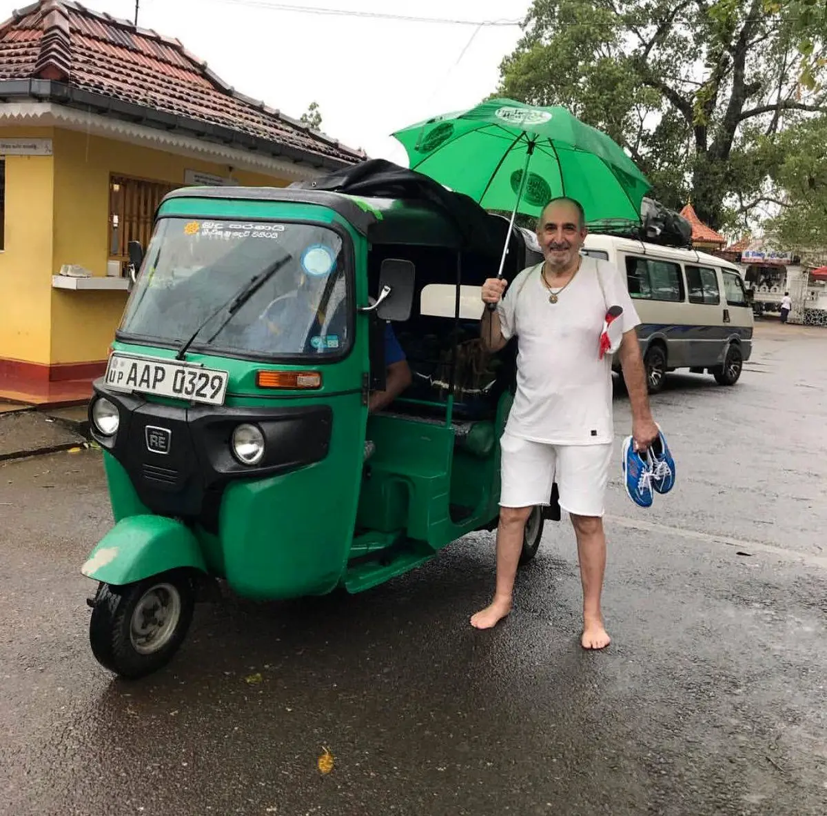 تیپ جالب فرهاد آئیش در سریلانکا/عکس