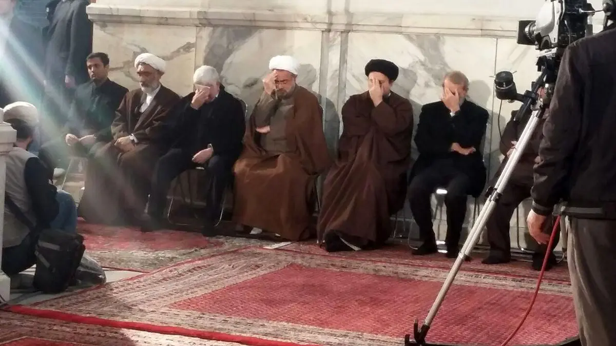 تصویری از علی لاریجانی و سیدحسن خمینی در مراسم سالگرد آیت‌الله هاشمی رفسنجانی