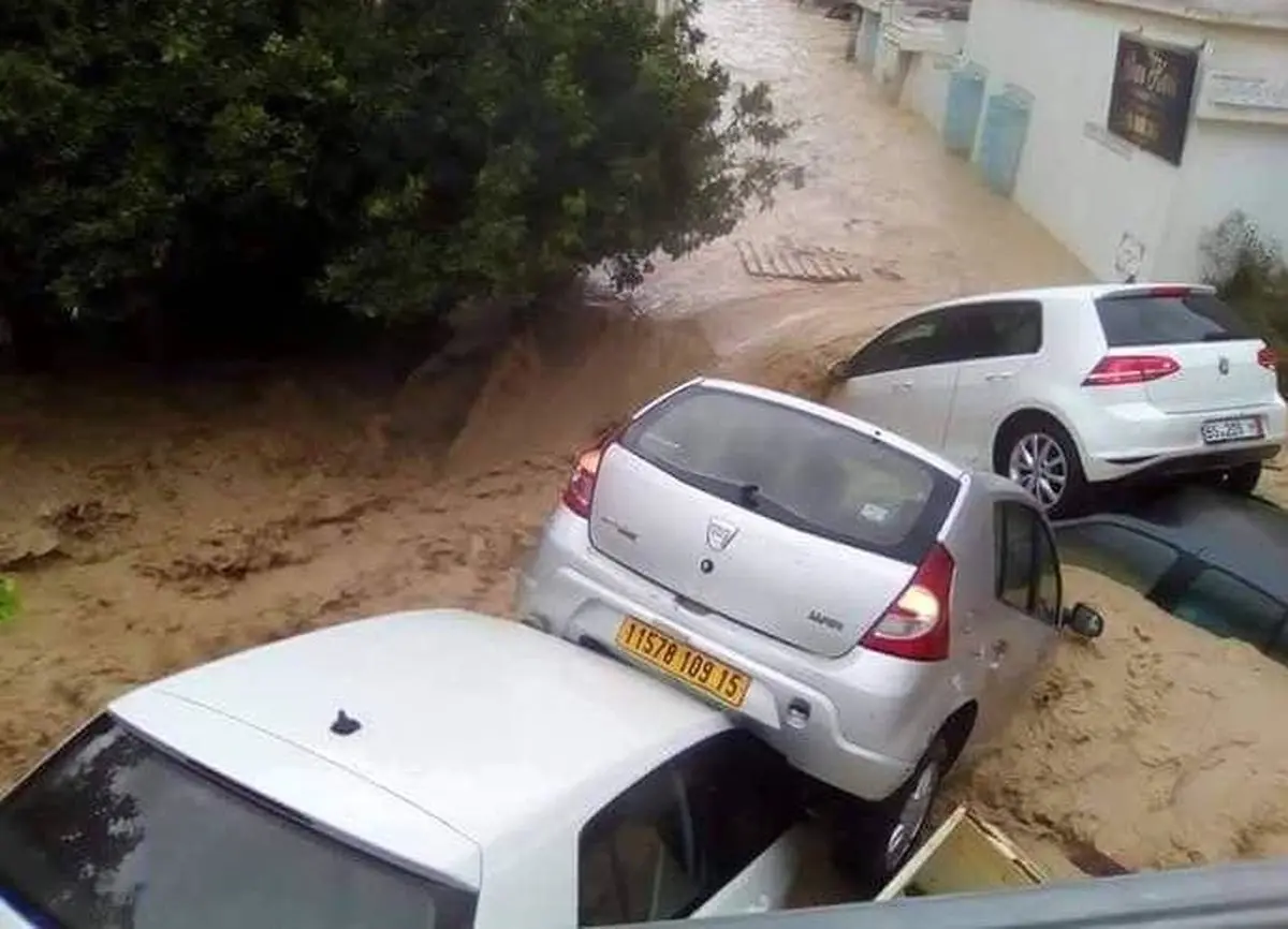 باران سیل آسا در تونس یک قربانی گرفت / عکس