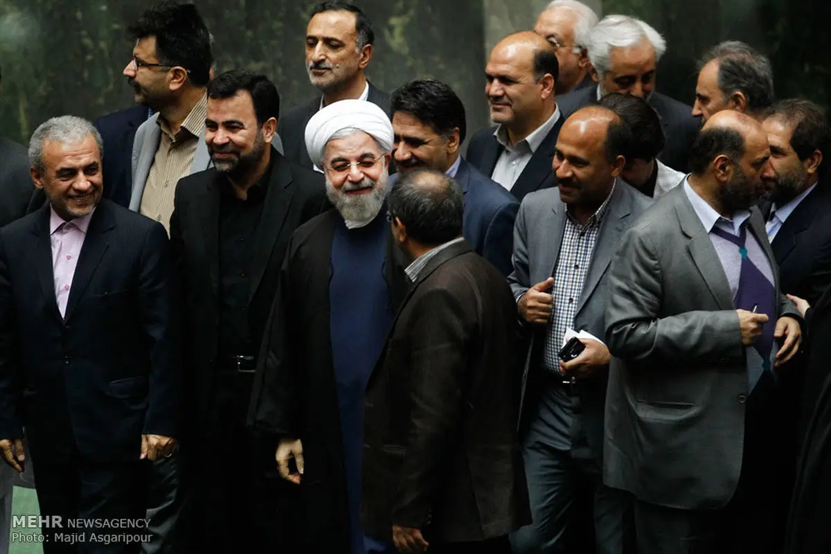 رئیس جمهور با استقبال کدام نمایندگان وارد مجلس شد؟/ عکس