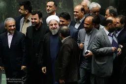 رئیس جمهور با استقبال کدام نمایندگان وارد مجلس شد؟/ عکس