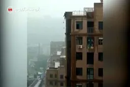 ببینید: لحظه سقوط مرگبار یک مرد از بالای برج چندصد متری