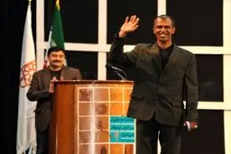 تجلیل از باشو، غریبه بزرگ در اهواز/ برگزیدگا ن جشنواره فیلم های علمی معرفی شدند