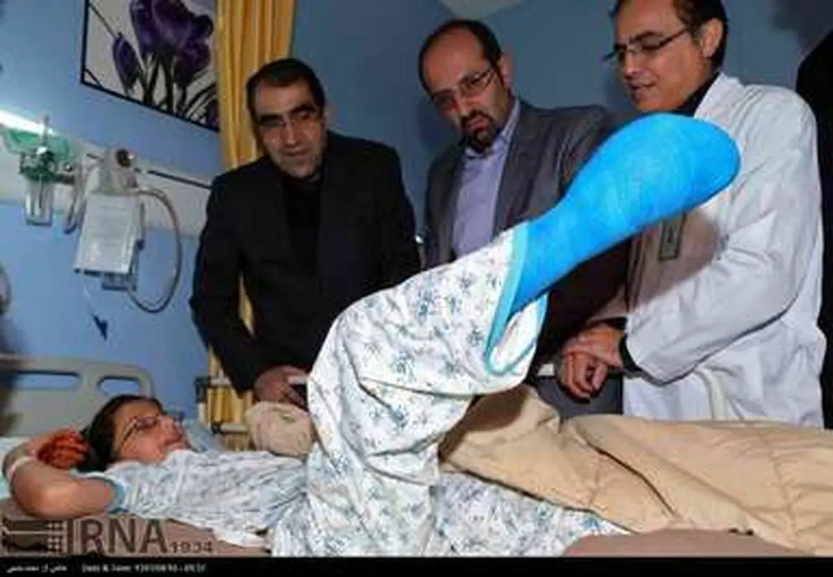 تصاویر عیادت وزیر بهداشت از کودکان قربانی انفجار مین