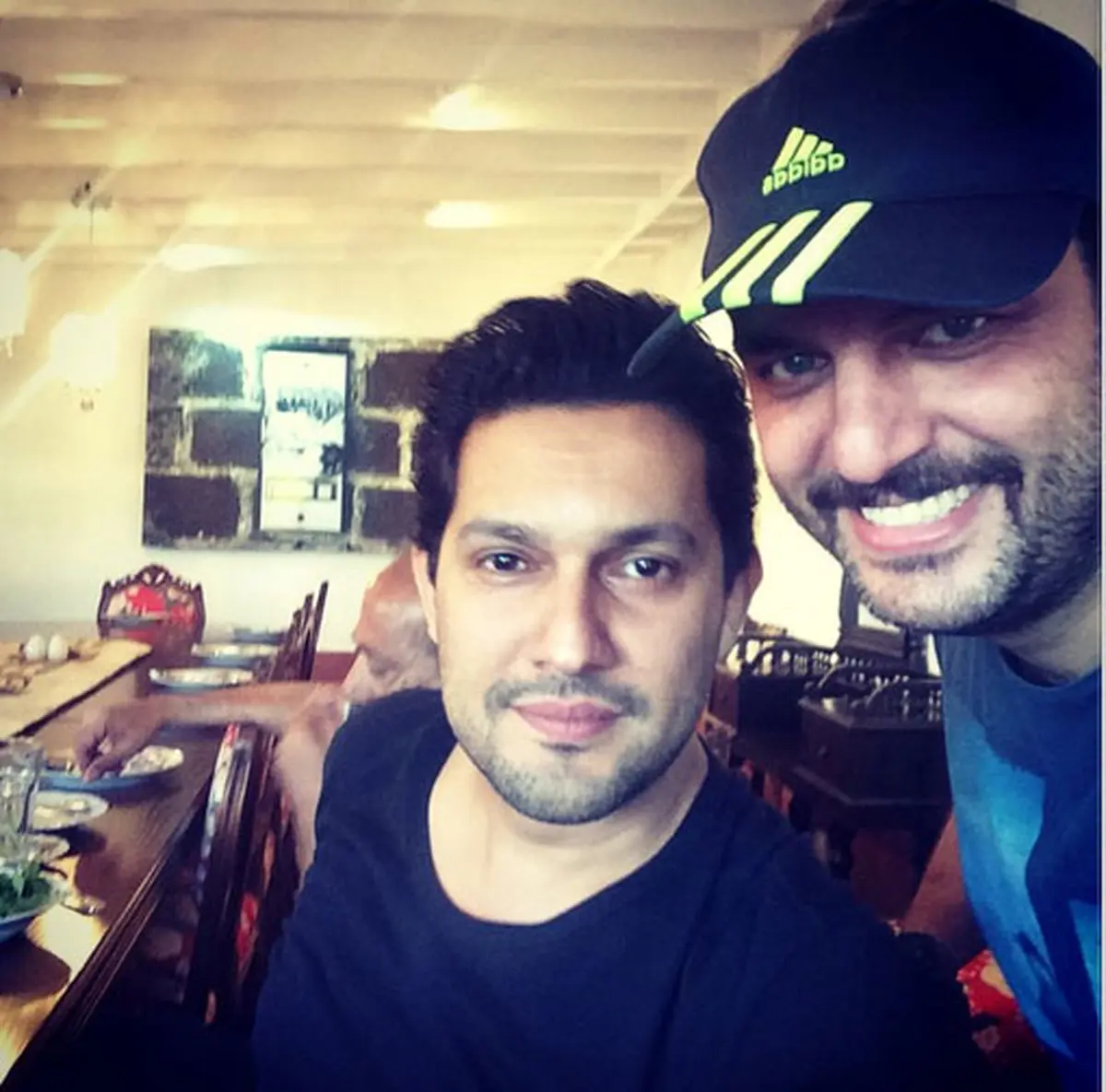 عکس/ حامد بهداد در رستوران سام درخشانی