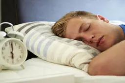 علت حرف زدن در خواب چیست؟