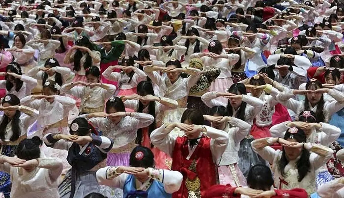 عکسی جالب از دختران کره‌ای در جشن فارغ‌التحصیلی