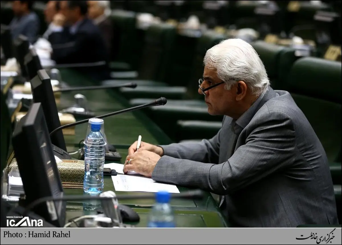 شغل جدید رئیس کل بانک مرکزی دولت احمدی نژاد/ عکس