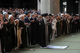 نماز عید فطر به امامت رهبر انقلاب/ عکس