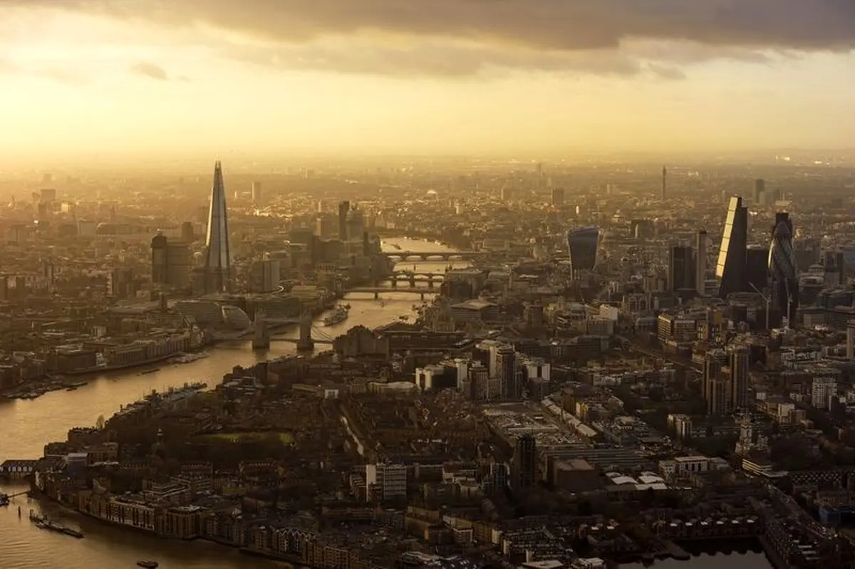 تصویری زیبا از صبح مه آلود لندن