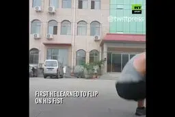 انگشت سبابه این مرد قوی‌ترین عضو بدن اوست! + ویدئو