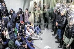 در «اعتراضات دی» روزنامه‌ها چه صدایی را منعکس کردند؟