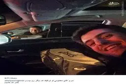 عکس/ سلفی اتفاقی علی ضیاء با مظلومی در ترافیک