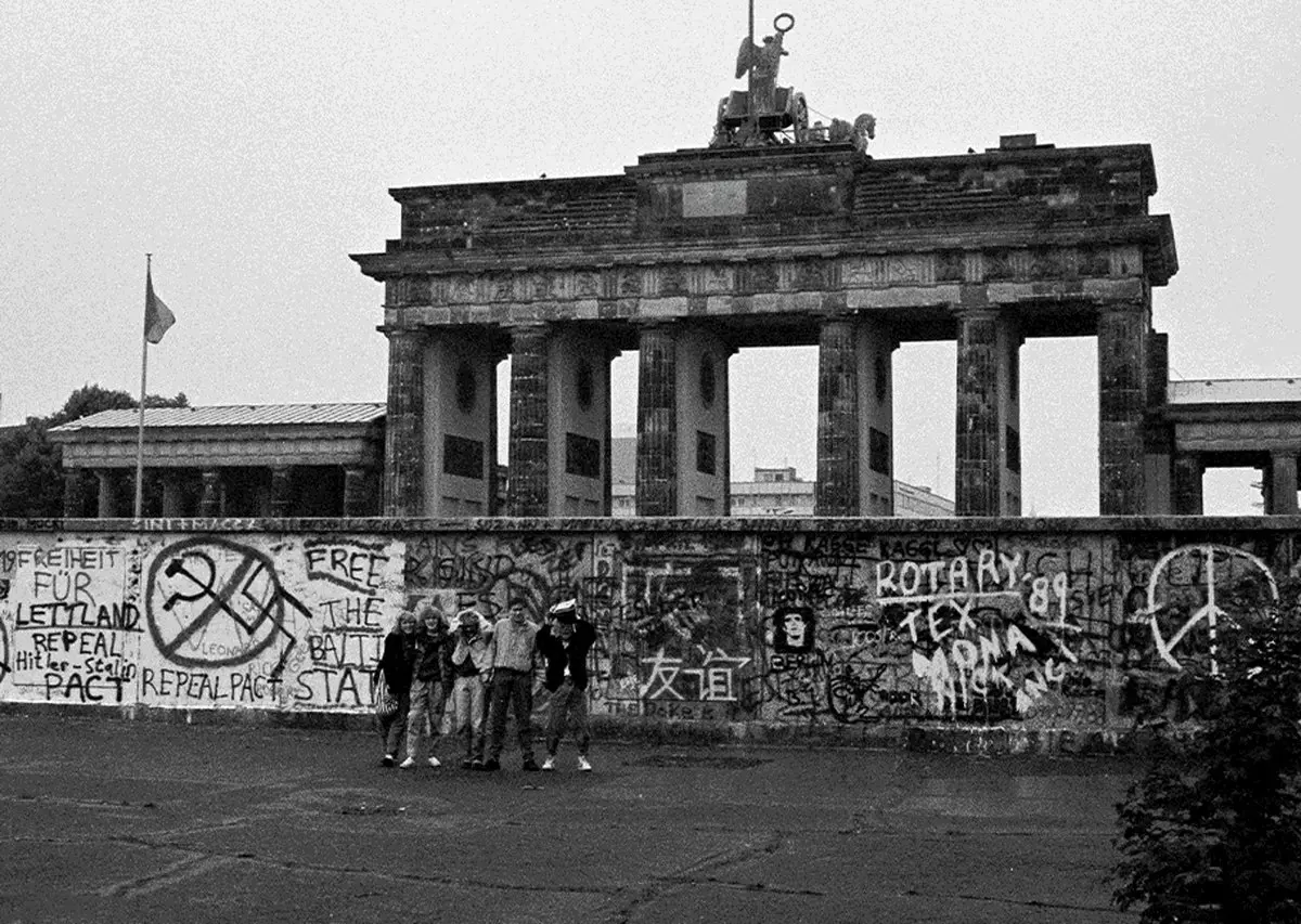 عکس / دیوار برلین 30سال پیش