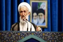 روزنامه جمهوری اسلامی خطاب به خطیب جمعه تهران:آقای صدیقی! دقت کنید که چه می گویید