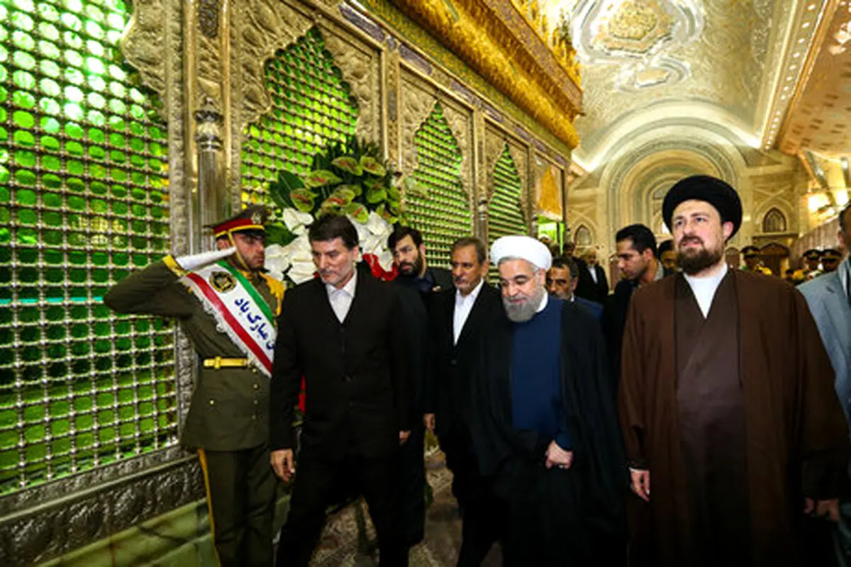 روحانی و سیدحسن خمینی دوشادوش هم/عکس