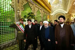 روحانی و سیدحسن خمینی دوشادوش هم/عکس