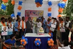 جشن تولد جالب ترامپ در هند/عکس