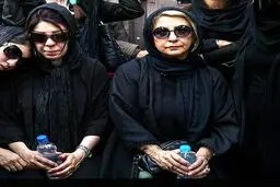 مرجانه گلچین در مراسم تشییع پیکر عمویش نادر گلچین/عکس