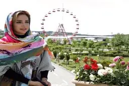 عکس خوش آب و رنگ شبنم قلی‌خانی