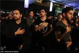مراسم عزاداری شب هفتم محرم با مداحی میرداماد/تصاویر