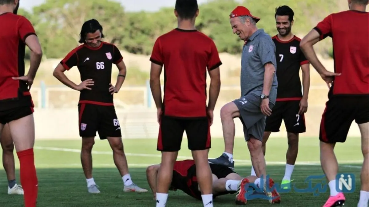 تنبیه عجیب بازیکن تراکتورسازی توسط مصطفی دنیزلی +تصاویر