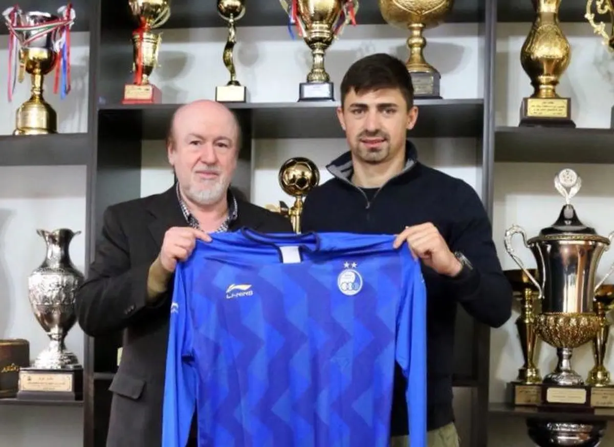 طلسم بازیکن خارجی شکست؛ قرارداد رسمی استقلال با بویان + عکس