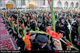 ببینید: مراسم گلباران حرم مطهر رضوی