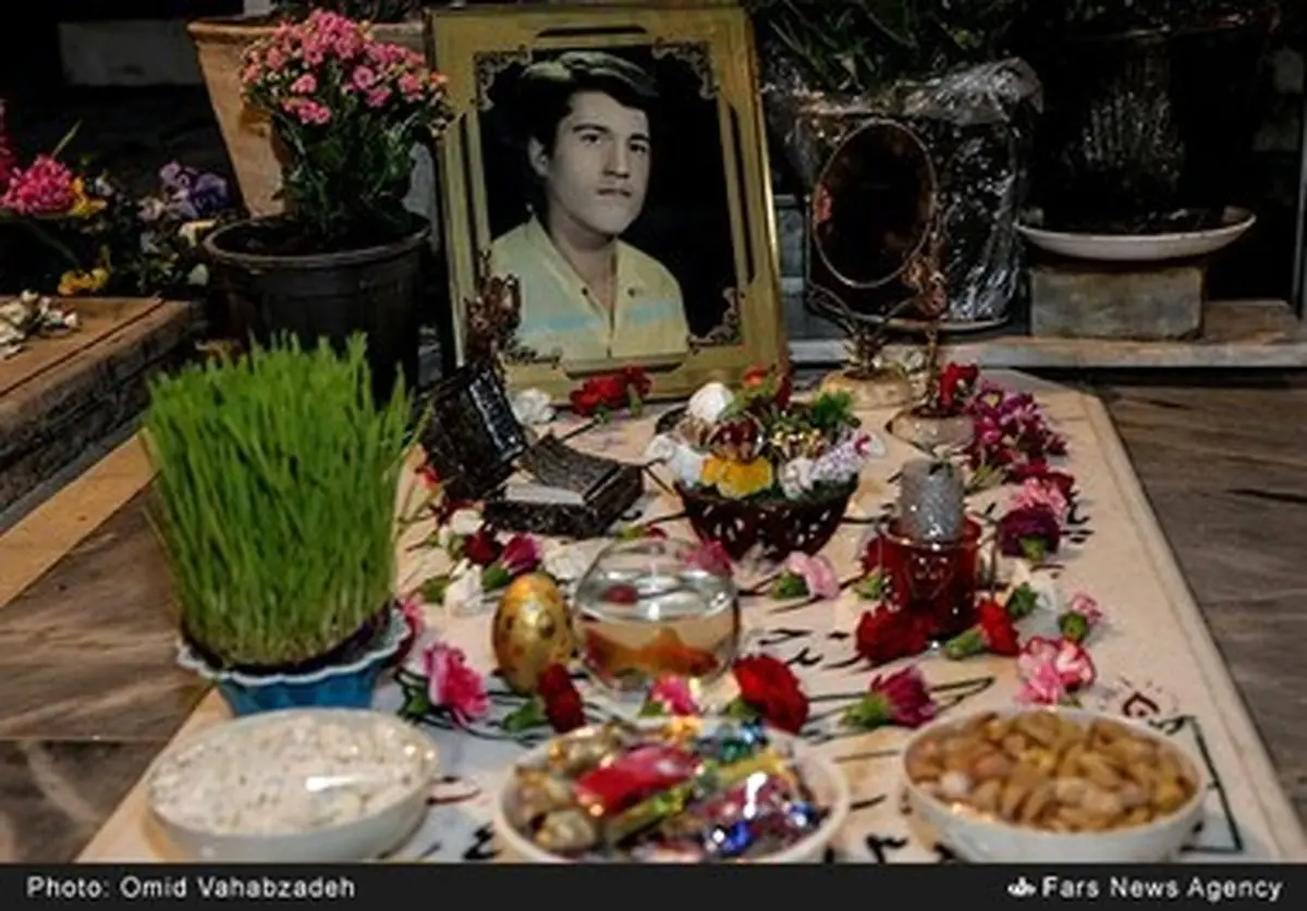 تحویل سال نو در گلزار شهدای بهشت زهرا/گزارش تصویری