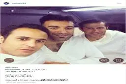 تصویری از مهرداد اولادی همراه دو بازیکن استقلال در لباس احرام