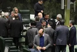 دیه ۹۰۰ میلیون تومان و جریمه بی‌حجابی ۳ میلیارد تومان!؟