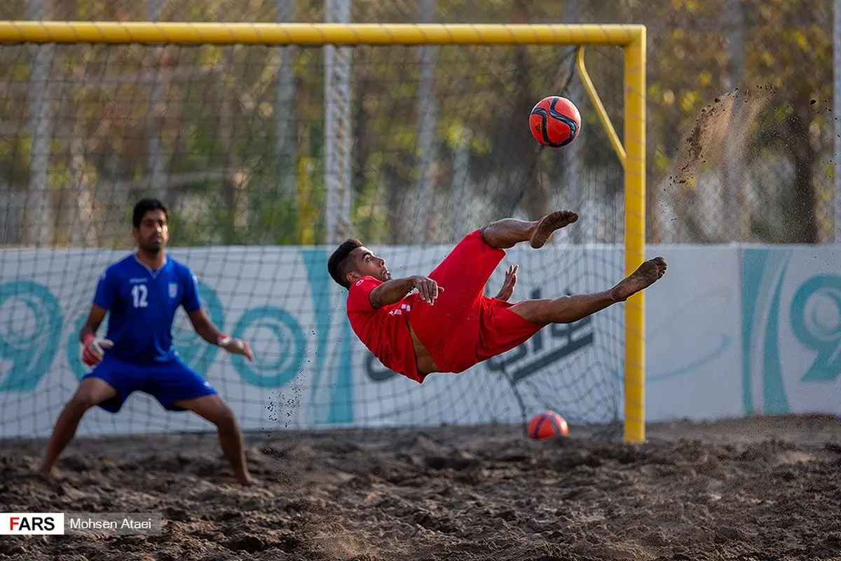 عکس / قیچی زیبا در تمرین تیم ملی فوتبال ساحلی