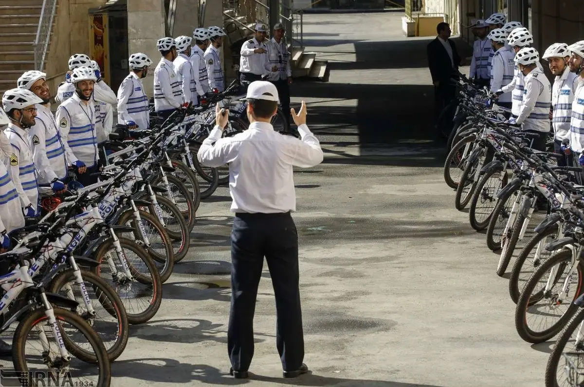 پلیس‌های تهران دوچرخه‌سوار شدند/تصاویر