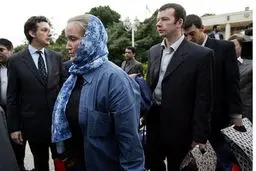 بدرقه متفاوت ملوانان انگلیسی و آمریکایی: از ذلت تا عزت