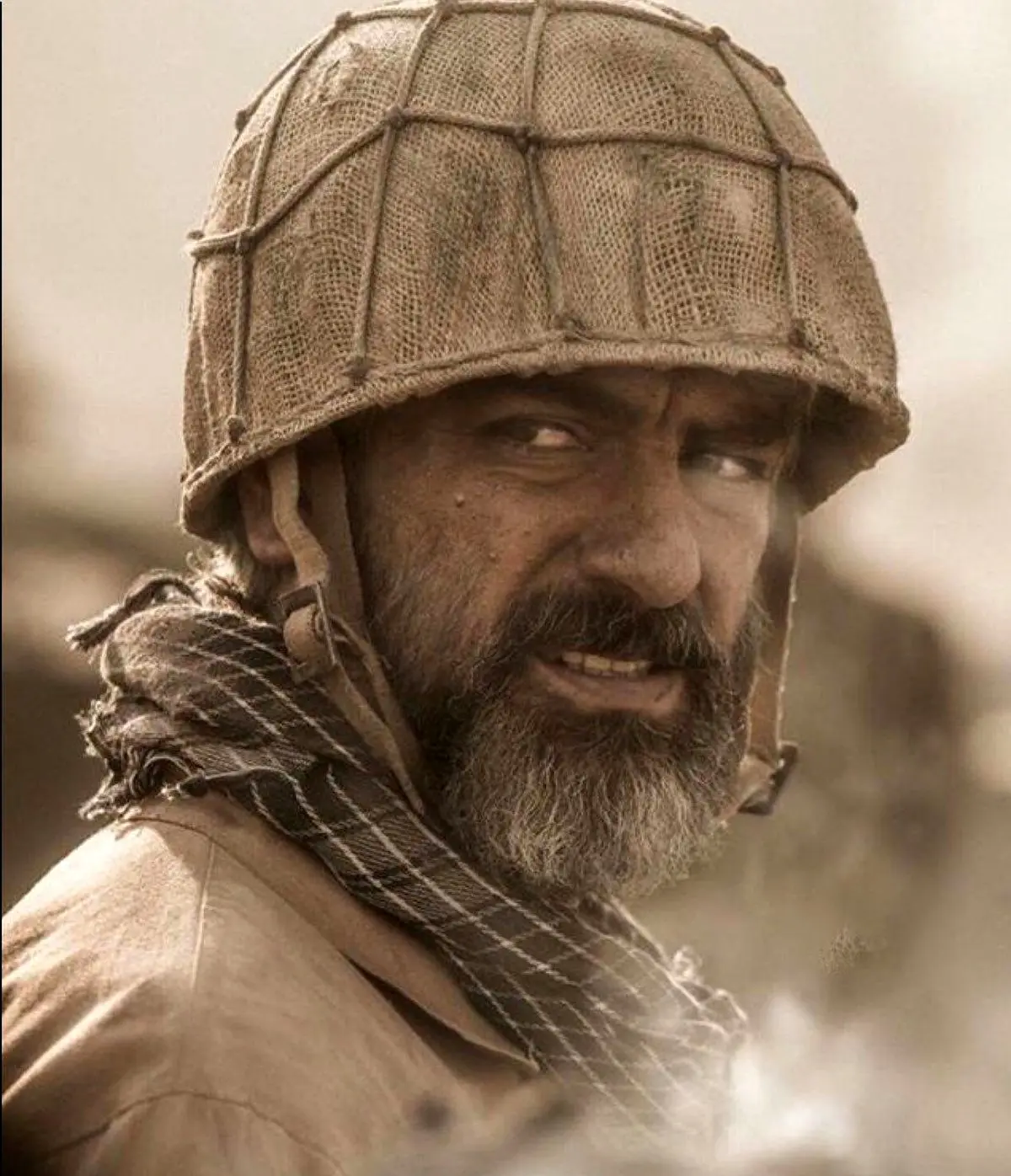 تصویری جالب از مهدی پاکدل در “تنگه ابوقریب”