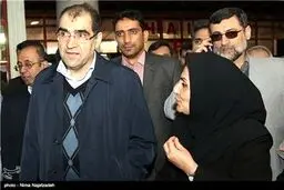 تصاویر بازدید وزیر بهداشت از نمایشگاه تجهیزات پزشکی در مشهد