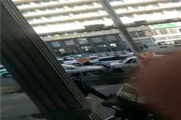 تجمع دانشجویان مقابل وزرات نفت/ عکس