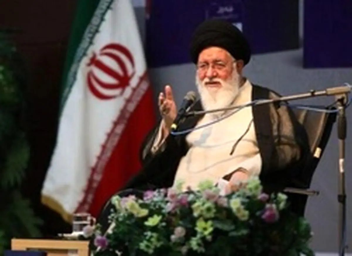 علم الهدی: باید ولایت را در کره زمین تثبیت کنیم / بشر را از مفاسد دموکراسی نجات می‌دهیم