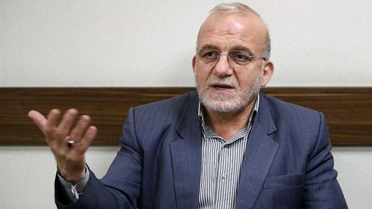 فولادگر: جریانات اصولگرایی با فرض نیامدن رئیسی باید الان کار کنند/ کارگزاران از طرح نام لاریجانی هدف دارد/ اصلاحطلبان همه نیروهای خود را به صحنه میآورند تا بعد ببینند کدامشان تأیید میشوند